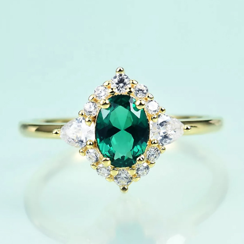 Oval Emerald Green Ring 